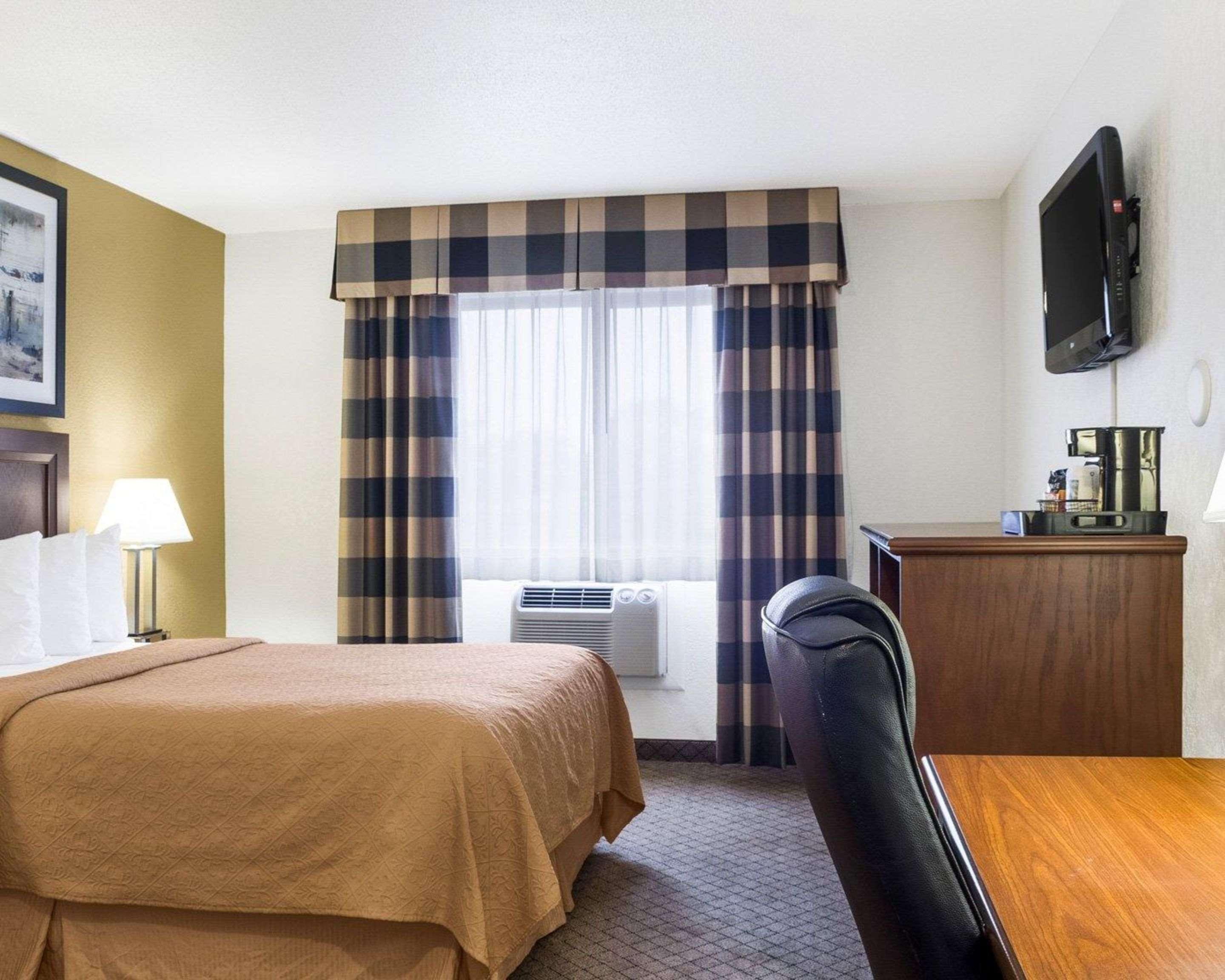 Quality - Chamberlain Hotel 2*